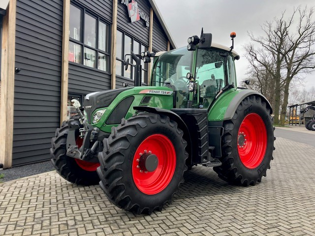 FENDT 724 profi plus - Traktor: slika FENDT 724 profi plus - Traktor FENDT 724 profi plus - Traktor: slika FENDT 724 profi plus - Traktor