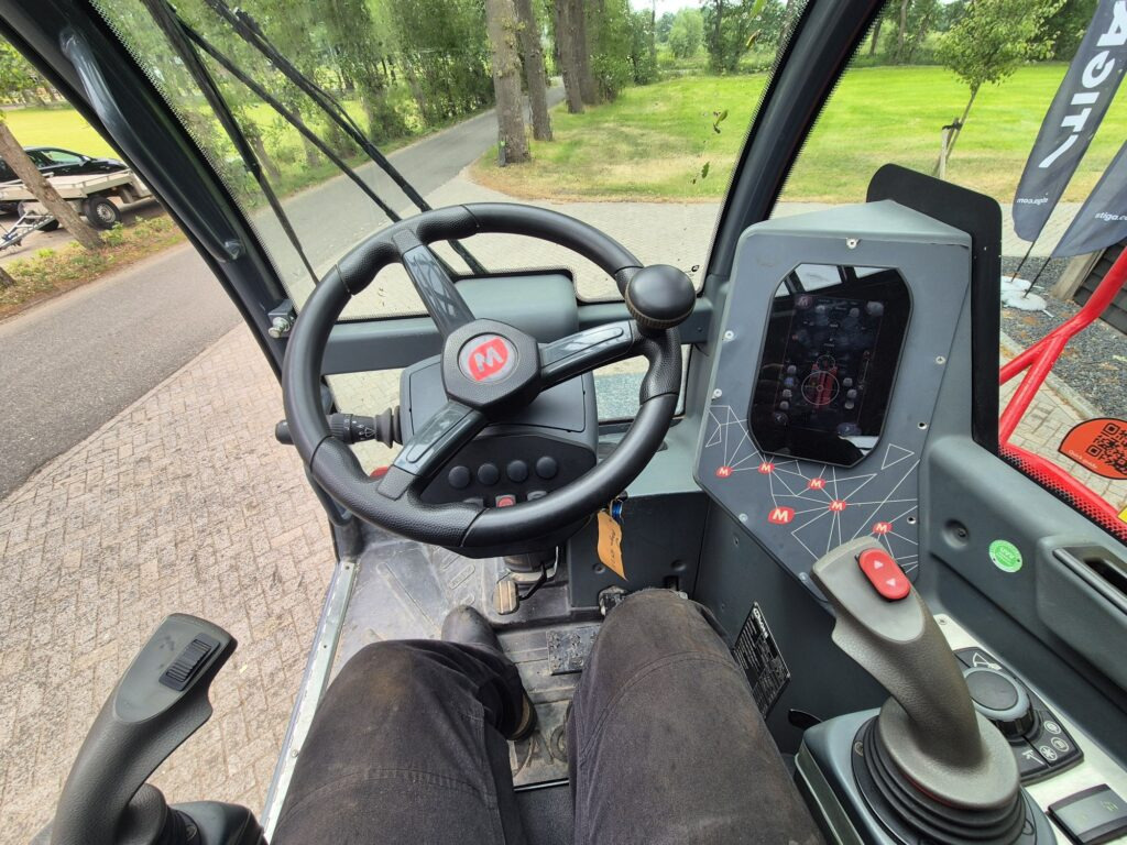 Teleskopski rukovatelj MAGNI RTH 5.21 D/D: slika Teleskopski rukovatelj MAGNI RTH 5.21 D/D Teleskopski rukovatelj MAGNI RTH 5.21 D/D: slika Teleskopski rukovatelj MAGNI RTH 5.21 D/D