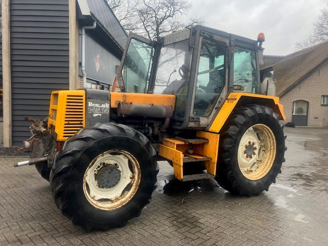 RENAULT 145.14 - Traktor: slika RENAULT 145.14 - Traktor RENAULT 145.14 - Traktor: slika RENAULT 145.14 - Traktor
