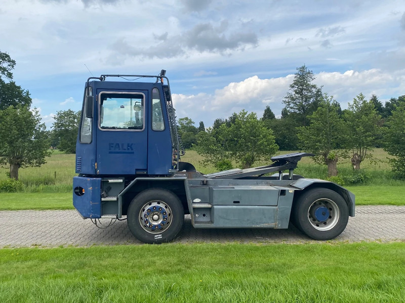Sisu E TRX 182 | HYDROLIC | CENTRAL LUBRIGATION | NO RUST !!! - Terminalni traktor: slika Sisu E TRX 182 | HYDROLIC | CENTRAL LUBRIGATION | NO RUST !!! - Terminalni traktor Sisu E TRX 182 | HYDROLIC | CENTRAL LUBRIGATION | NO RUST !!! - Terminalni traktor: slika Sisu E TRX 182 | HYDROLIC | CENTRAL LUBRIGATION | NO RUST !!! - Terminalni traktor