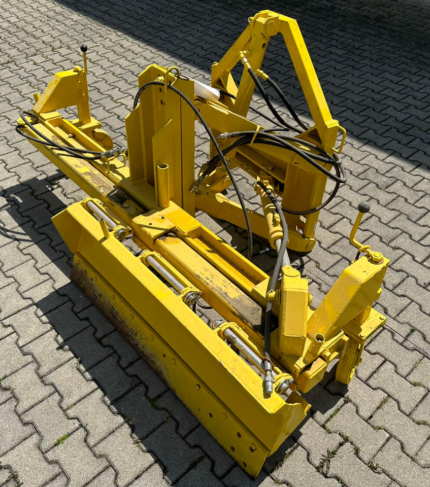 Unimog Frontanbau-Gräder Söder IA02093 - Nož: slika Unimog Frontanbau-Gräder Söder IA02093 - Nož Unimog Frontanbau-Gräder Söder IA02093 - Nož: slika Unimog Frontanbau-Gräder Söder IA02093 - Nož