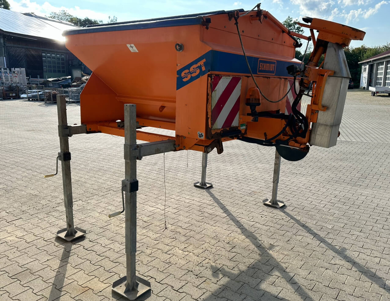 Unimog Salzstreuer Schmidt SST20-TLWH - Posipač pijeska/ Soli: slika Unimog Salzstreuer Schmidt SST20-TLWH - Posipač pijeska/ Soli Unimog Salzstreuer Schmidt SST20-TLWH - Posipač pijeska/ Soli: slika Unimog Salzstreuer Schmidt SST20-TLWH - Posipač pijeska/ Soli