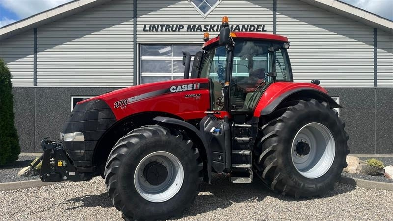Case IH Magnum 370 CVX Med fronlift - Traktor: slika Case IH Magnum 370 CVX Med fronlift - Traktor Case IH Magnum 370 CVX Med fronlift - Traktor: slika Case IH Magnum 370 CVX Med fronlift - Traktor