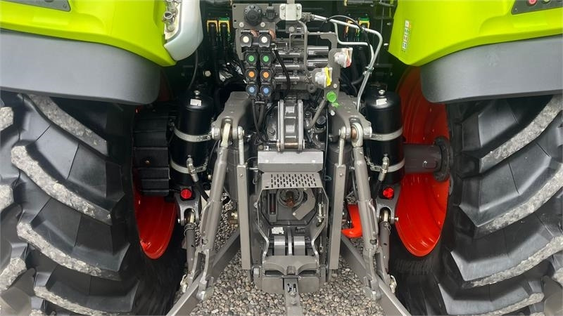 Claas Arion 440 CIS med frontlæsser - Traktor: slika Claas Arion 440 CIS med frontlæsser - Traktor Claas Arion 440 CIS med frontlæsser - Traktor: slika Claas Arion 440 CIS med frontlæsser - Traktor