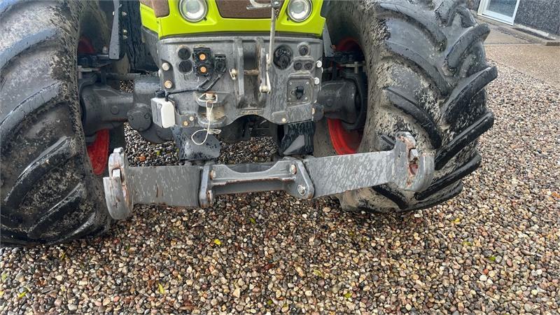 Claas Axion 830 Med frontlift - Traktor: slika Claas Axion 830 Med frontlift - Traktor Claas Axion 830 Med frontlift - Traktor: slika Claas Axion 830 Med frontlift - Traktor