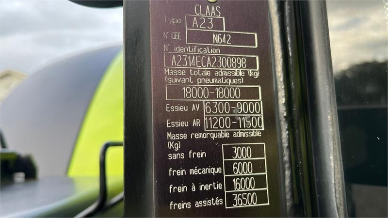 Claas Axion 930 CMatic Med næsten nye dæk, frontlift og  - Traktor: slika Claas Axion 930 CMatic Med næsten nye dæk, frontlift og  - Traktor Claas Axion 930 CMatic Med næsten nye dæk, frontlift og  - Traktor: slika Claas Axion 930 CMatic Med næsten nye dæk, frontlift og  - Traktor