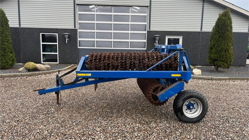 Dal-Bo Minimax 630 Med Crosskrill-ringe - Valjak za poljoprivredna gospodarstva: slika Dal-Bo Minimax 630 Med Crosskrill-ringe - Valjak za poljoprivredna gospodarstva Dal-Bo Minimax 630 Med Crosskrill-ringe - Valjak za poljoprivredna gospodarstva: slika Dal-Bo Minimax 630 Med Crosskrill-ringe - Valjak za poljoprivredna gospodarstva