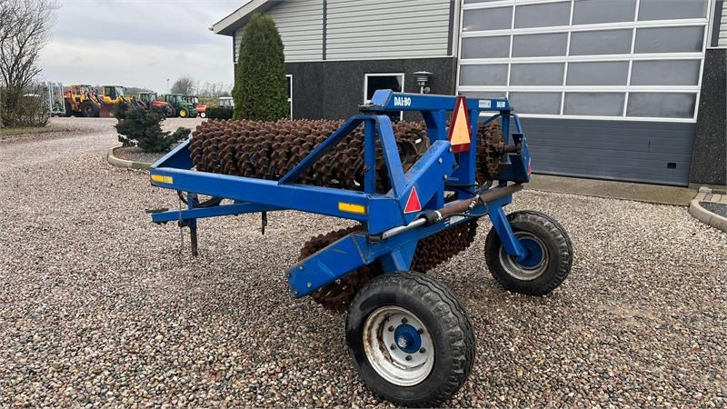 Dal-Bo Minimax 630 Med Crosskrill-ringe - Valjak za poljoprivredna gospodarstva: slika Dal-Bo Minimax 630 Med Crosskrill-ringe - Valjak za poljoprivredna gospodarstva Dal-Bo Minimax 630 Med Crosskrill-ringe - Valjak za poljoprivredna gospodarstva: slika Dal-Bo Minimax 630 Med Crosskrill-ringe - Valjak za poljoprivredna gospodarstva