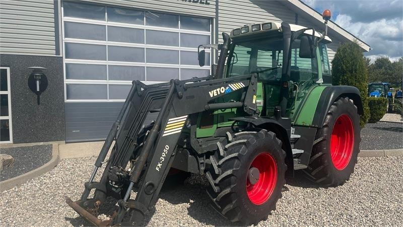Fendt 410 Vario med frontlæsser. - Traktor: slika Fendt 410 Vario med frontlæsser. - Traktor Fendt 410 Vario med frontlæsser. - Traktor: slika Fendt 410 Vario med frontlæsser. - Traktor