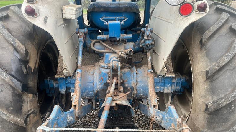 Ford 5000 Y-model  - Traktor: slika Ford 5000 Y-model  - Traktor Ford 5000 Y-model  - Traktor: slika Ford 5000 Y-model  - Traktor