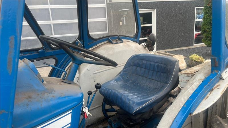 Ford 5000 Y-model  - Traktor: slika Ford 5000 Y-model  - Traktor Ford 5000 Y-model  - Traktor: slika Ford 5000 Y-model  - Traktor