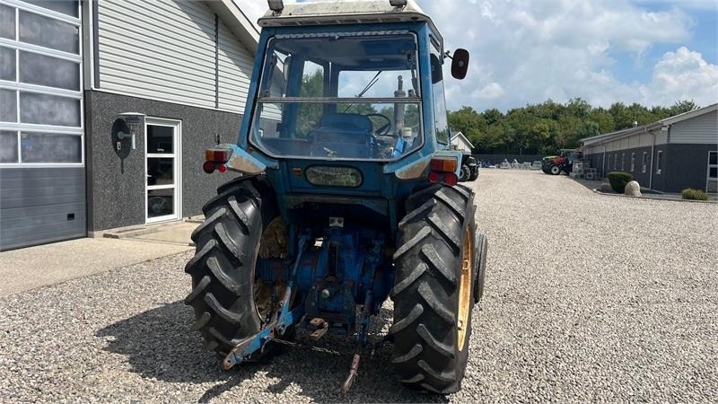 Traktor Ford 6700: slika Traktor Ford 6700