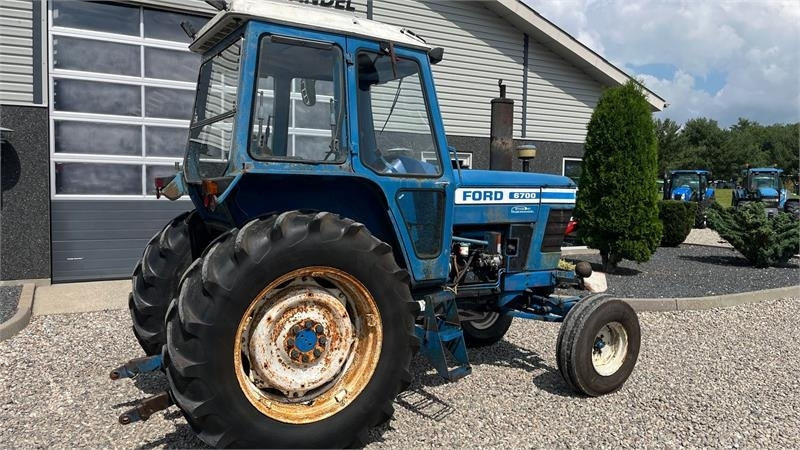 Traktor Ford 6700: slika Traktor Ford 6700