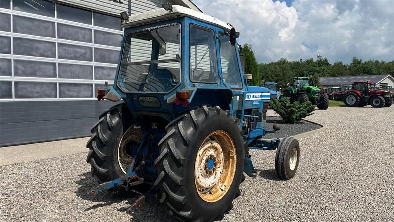 Traktor Ford 6700: slika Traktor Ford 6700