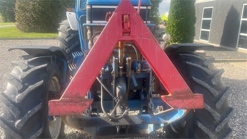 Ford 8210 Force II Med frontlift - Traktor: slika Ford 8210 Force II Med frontlift - Traktor Ford 8210 Force II Med frontlift - Traktor: slika Ford 8210 Force II Med frontlift - Traktor