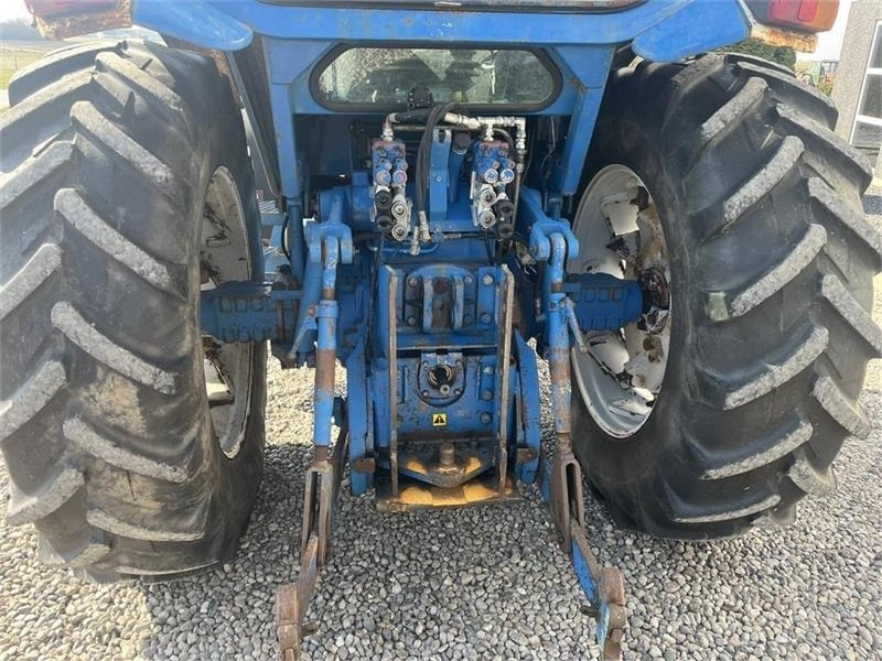 Ford TW 15 F II med HEVA opklappelig frontlift - Traktor: slika Ford TW 15 F II med HEVA opklappelig frontlift - Traktor Ford TW 15 F II med HEVA opklappelig frontlift - Traktor: slika Ford TW 15 F II med HEVA opklappelig frontlift - Traktor
