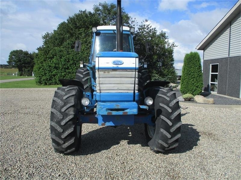 Traktor Ford TW 25 Regulær: slika Traktor Ford TW 25 Regulær Traktor Ford TW 25 Regulær: slika Traktor Ford TW 25 Regulær