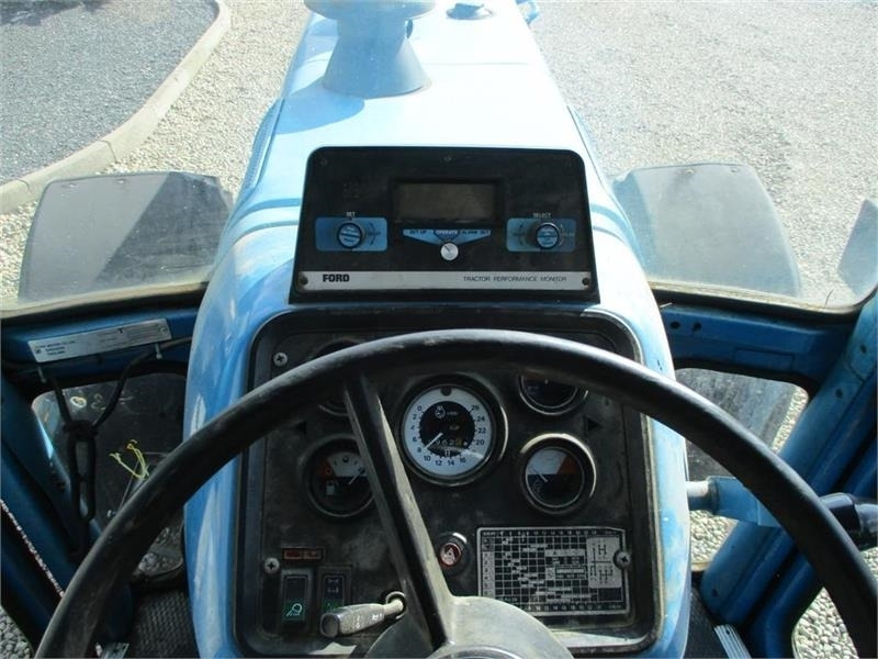 Traktor Ford TW 25 Regulær: slika Traktor Ford TW 25 Regulær Traktor Ford TW 25 Regulær: slika Traktor Ford TW 25 Regulær