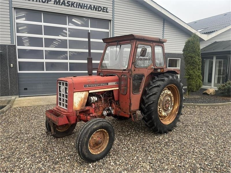 Traktor IH 574 handy traktor med servostyring.: slika Traktor IH 574 handy traktor med servostyring.
