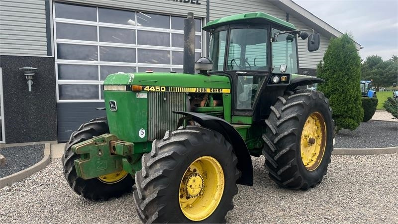 John Deere 4450 med 7,6L motor  - Traktor: slika John Deere 4450 med 7,6L motor  - Traktor John Deere 4450 med 7,6L motor  - Traktor: slika John Deere 4450 med 7,6L motor  - Traktor