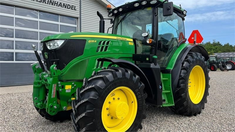 Traktor John Deere 6135R Krybegear, frontlift, TLS Affjedret foraksel: slika Traktor John Deere 6135R Krybegear, frontlift, TLS Affjedret foraksel