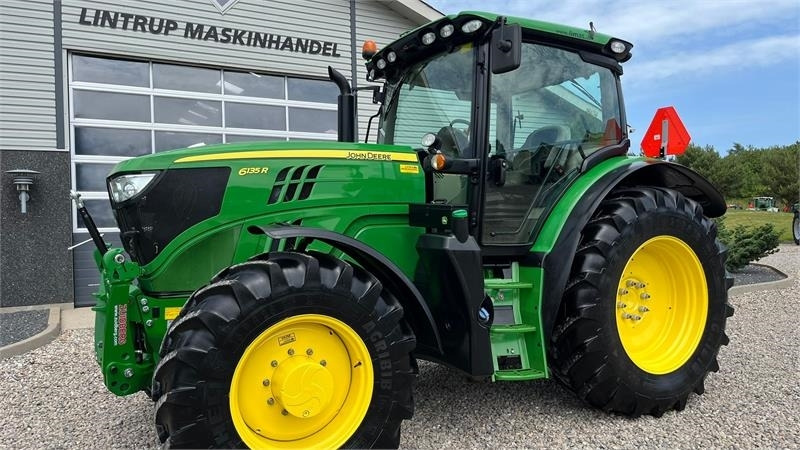 Traktor John Deere 6135R Krybegear, frontlift, TLS Affjedret foraksel: slika Traktor John Deere 6135R Krybegear, frontlift, TLS Affjedret foraksel