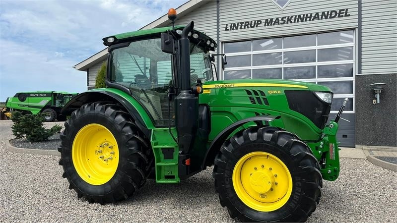 Traktor John Deere 6135R Krybegear, frontlift, TLS Affjedret foraksel: slika Traktor John Deere 6135R Krybegear, frontlift, TLS Affjedret foraksel