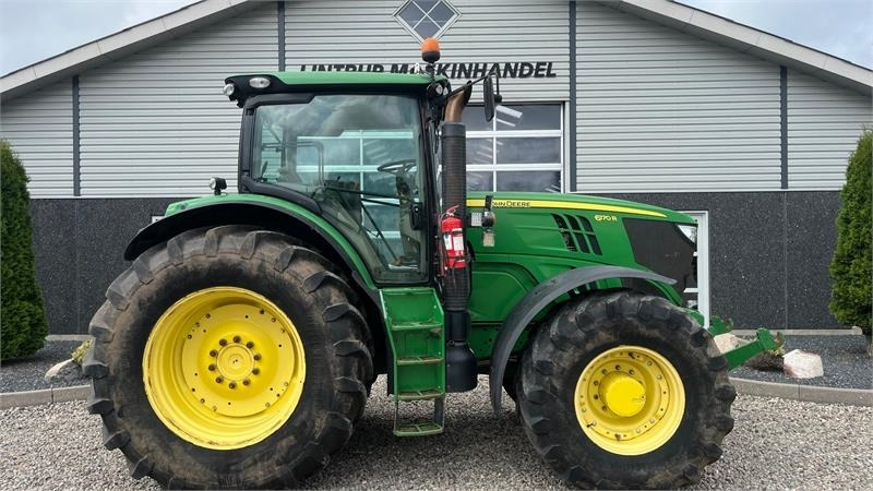 Traktor John Deere 6170R AutoPower med frontlift: slika Traktor John Deere 6170R AutoPower med frontlift