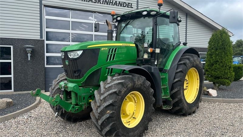 John Deere 6170R AutoPower med frontlift - Traktor: slika John Deere 6170R AutoPower med frontlift - Traktor John Deere 6170R AutoPower med frontlift - Traktor: slika John Deere 6170R AutoPower med frontlift - Traktor