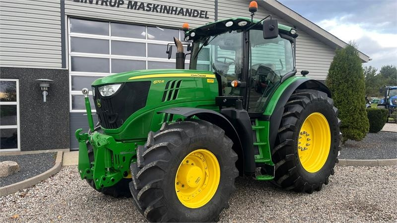 John Deere 6170R AutoPower med frontlift - Traktor: slika John Deere 6170R AutoPower med frontlift - Traktor John Deere 6170R AutoPower med frontlift - Traktor: slika John Deere 6170R AutoPower med frontlift - Traktor