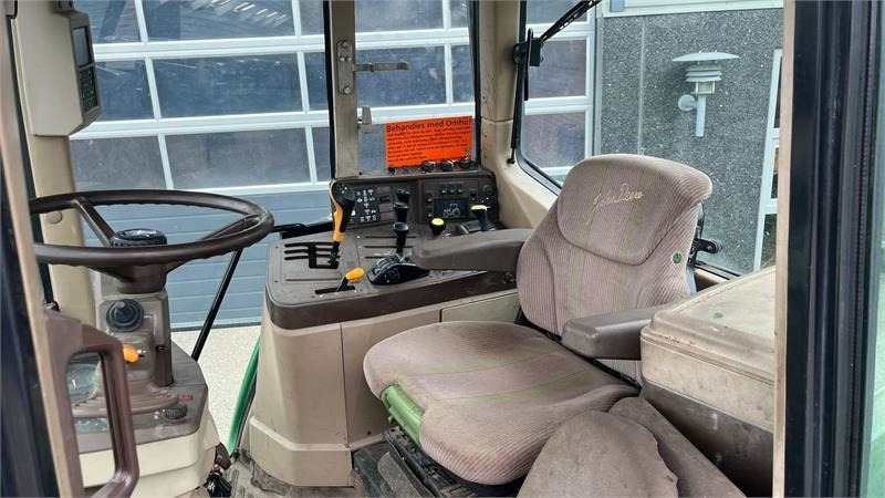 John Deere 6910 TLS, AutoQurd, Hjørnestops computer og frontl - Traktor: slika John Deere 6910 TLS, AutoQurd, Hjørnestops computer og frontl - Traktor John Deere 6910 TLS, AutoQurd, Hjørnestops computer og frontl - Traktor: slika John Deere 6910 TLS, AutoQurd, Hjørnestops computer og frontl - Traktor