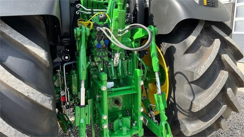 John Deere 6R 185 Command Pro AutoPower. KUN 166 TIMER. Trakt - Traktor: slika John Deere 6R 185 Command Pro AutoPower. KUN 166 TIMER. Trakt - Traktor John Deere 6R 185 Command Pro AutoPower. KUN 166 TIMER. Trakt - Traktor: slika John Deere 6R 185 Command Pro AutoPower. KUN 166 TIMER. Trakt - Traktor
