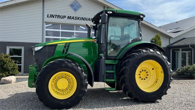 John Deere 7230R Med frontlift. Stor stærk traktor til små pe - Traktor: slika John Deere 7230R Med frontlift. Stor stærk traktor til små pe - Traktor John Deere 7230R Med frontlift. Stor stærk traktor til små pe - Traktor: slika John Deere 7230R Med frontlift. Stor stærk traktor til små pe - Traktor