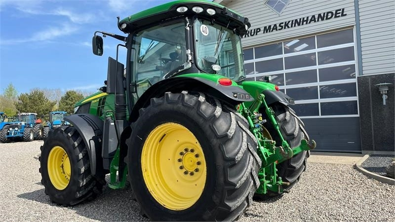 John Deere 7230R Med frontlift. Stor stærk traktor til små pe - Traktor: slika John Deere 7230R Med frontlift. Stor stærk traktor til små pe - Traktor John Deere 7230R Med frontlift. Stor stærk traktor til små pe - Traktor: slika John Deere 7230R Med frontlift. Stor stærk traktor til små pe - Traktor