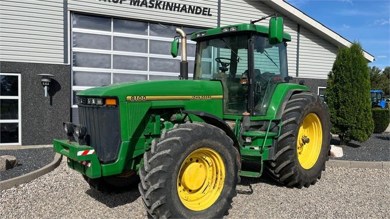 John Deere 8100 Samme ejer siden 2014 - Traktor: slika John Deere 8100 Samme ejer siden 2014 - Traktor John Deere 8100 Samme ejer siden 2014 - Traktor: slika John Deere 8100 Samme ejer siden 2014 - Traktor