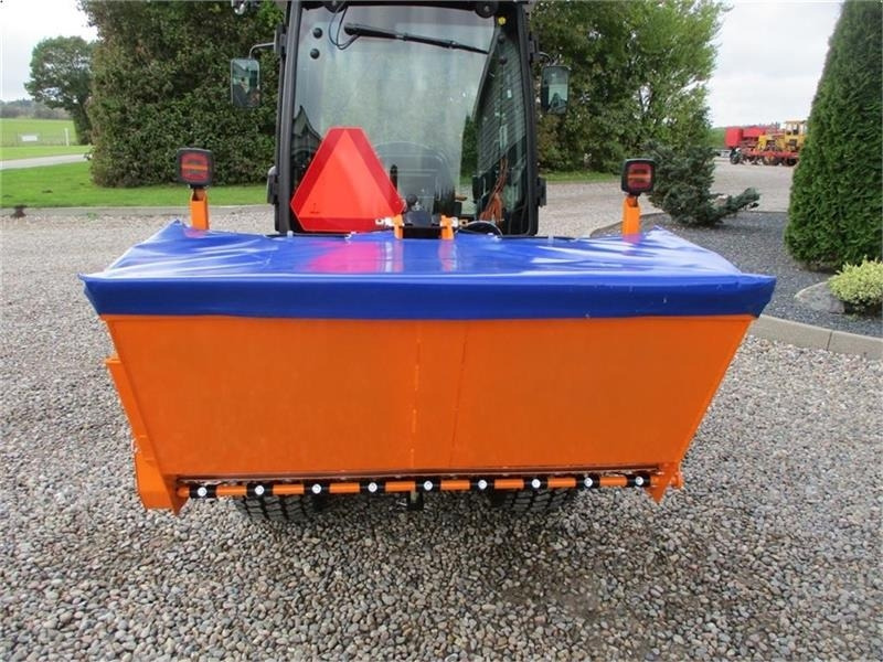 Limas SSP160 Selvlæssende og med lys - Posipač pijeska/ Soli za Namjenska/ Posebna vozila: slika Limas SSP160 Selvlæssende og med lys - Posipač pijeska/ Soli za Namjenska/ Posebna vozila Limas SSP160 Selvlæssende og med lys - Posipač pijeska/ Soli za Namjenska/ Posebna vozila: slika Limas SSP160 Selvlæssende og med lys - Posipač pijeska/ Soli za Namjenska/ Posebna vozila