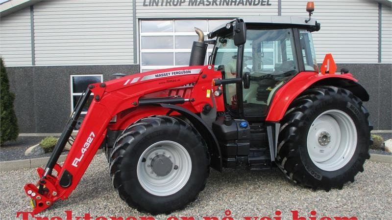 Massey Ferguson 6715 S Med front læsser. Læsser er meget lidt brug - Traktor: slika Massey Ferguson 6715 S Med front læsser. Læsser er meget lidt brug - Traktor Massey Ferguson 6715 S Med front læsser. Læsser er meget lidt brug - Traktor: slika Massey Ferguson 6715 S Med front læsser. Læsser er meget lidt brug - Traktor