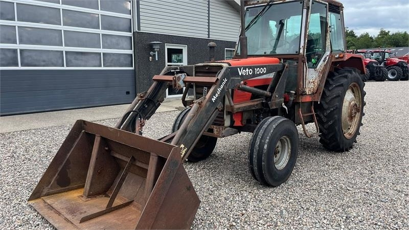 Massey Ferguson 690 Speedshift med frontlæsser - Traktor: slika Massey Ferguson 690 Speedshift med frontlæsser - Traktor Massey Ferguson 690 Speedshift med frontlæsser - Traktor: slika Massey Ferguson 690 Speedshift med frontlæsser - Traktor