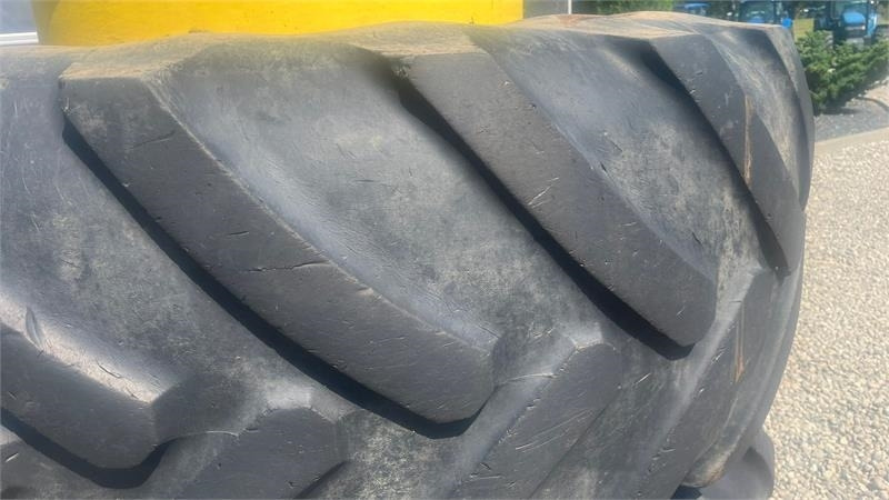 Michelin 650/85R38 Tvillinghjul med 8 låse - Guma za Poljoprivredni strojevi: slika Michelin 650/85R38 Tvillinghjul med 8 låse - Guma za Poljoprivredni strojevi Michelin 650/85R38 Tvillinghjul med 8 låse - Guma za Poljoprivredni strojevi: slika Michelin 650/85R38 Tvillinghjul med 8 låse - Guma za Poljoprivredni strojevi