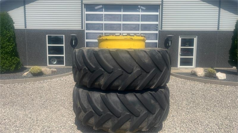 Michelin 650/85R38 Tvillinghjul med 8 låse - Guma za Poljoprivredni strojevi: slika Michelin 650/85R38 Tvillinghjul med 8 låse - Guma za Poljoprivredni strojevi Michelin 650/85R38 Tvillinghjul med 8 låse - Guma za Poljoprivredni strojevi: slika Michelin 650/85R38 Tvillinghjul med 8 låse - Guma za Poljoprivredni strojevi