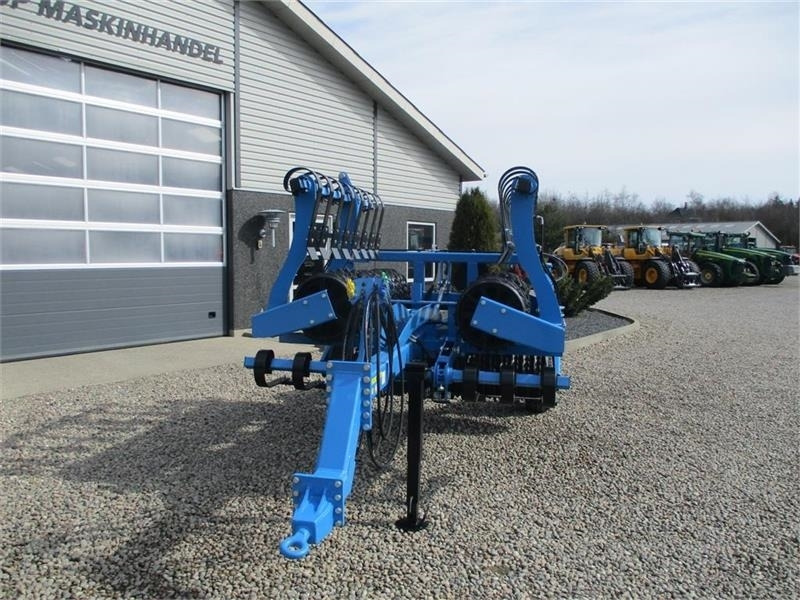 Namyslo Tiger 620 med hydraulisk lammelplanke / plannerpla - Valjak za poljoprivredna gospodarstva: slika Namyslo Tiger 620 med hydraulisk lammelplanke / plannerpla - Valjak za poljoprivredna gospodarstva Namyslo Tiger 620 med hydraulisk lammelplanke / plannerpla - Valjak za poljoprivredna gospodarstva: slika Namyslo Tiger 620 med hydraulisk lammelplanke / plannerpla - Valjak za poljoprivredna gospodarstva