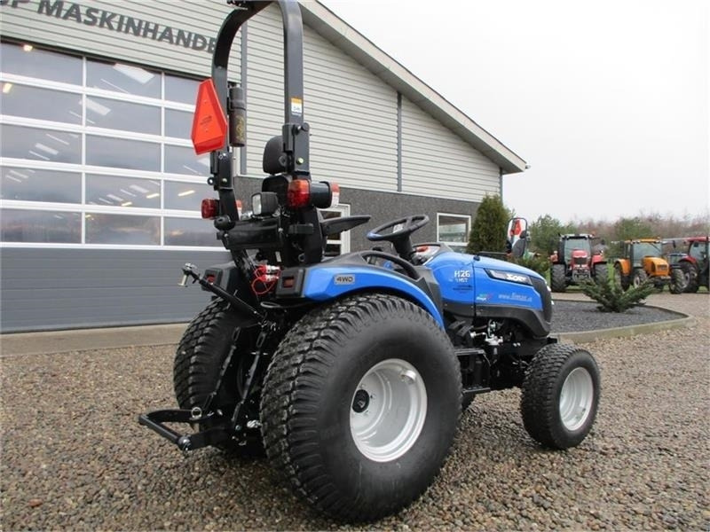 Traktor Solis 26 HST Hydrostat Turf hjul.: slika Traktor Solis 26 HST Hydrostat Turf hjul.