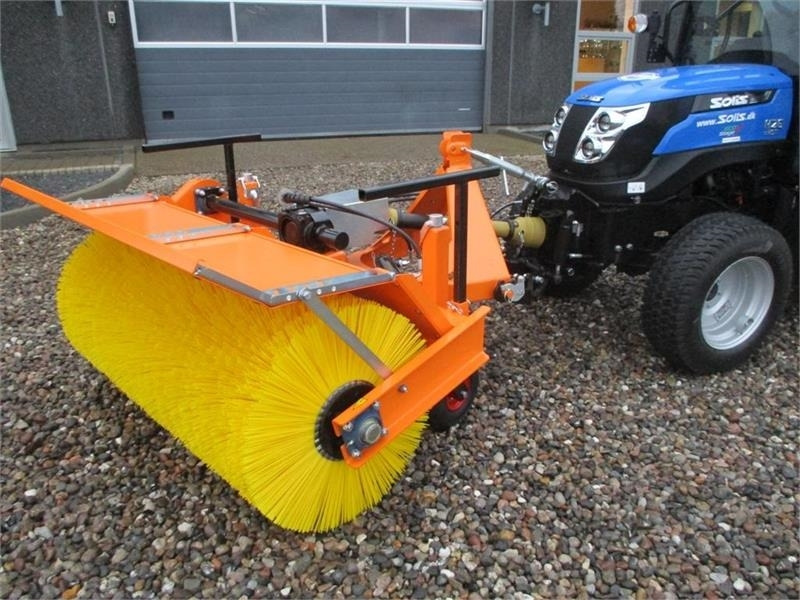 Traktor Solis 26 HST Snow Edition med frontlift, front PTO, Thyr: slika Traktor Solis 26 HST Snow Edition med frontlift, front PTO, Thyr
