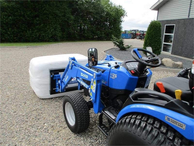 Solis 26 HST med fuldhydraulisk frontlæsser på - Mali traktor: slika Solis 26 HST med fuldhydraulisk frontlæsser på - Mali traktor Solis 26 HST med fuldhydraulisk frontlæsser på - Mali traktor: slika Solis 26 HST med fuldhydraulisk frontlæsser på - Mali traktor