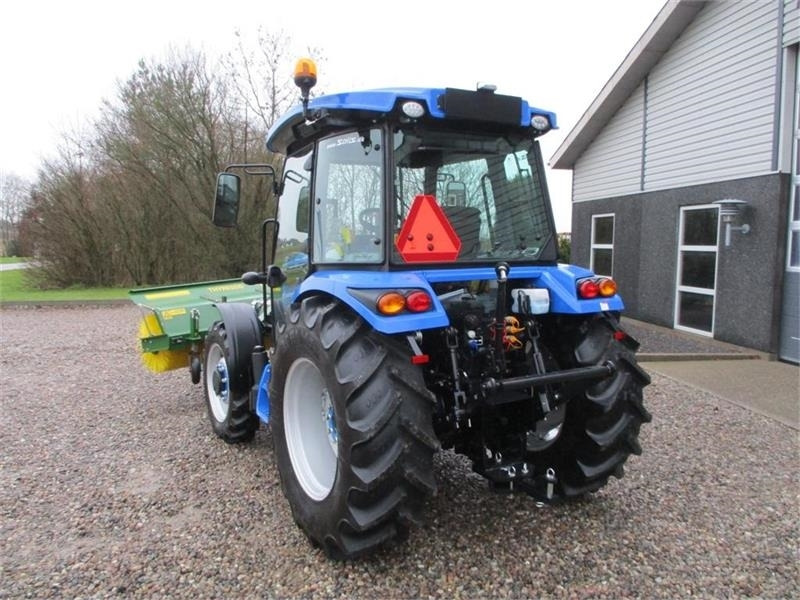 Traktor Solis 60 Med frontlift, frontPTO og Thyregod kost: slika Traktor Solis 60 Med frontlift, frontPTO og Thyregod kost