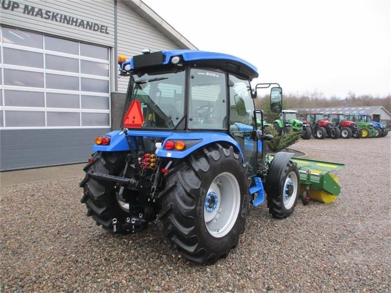 Traktor Solis 60 Med frontlift, frontPTO og Thyregod kost: slika Traktor Solis 60 Med frontlift, frontPTO og Thyregod kost