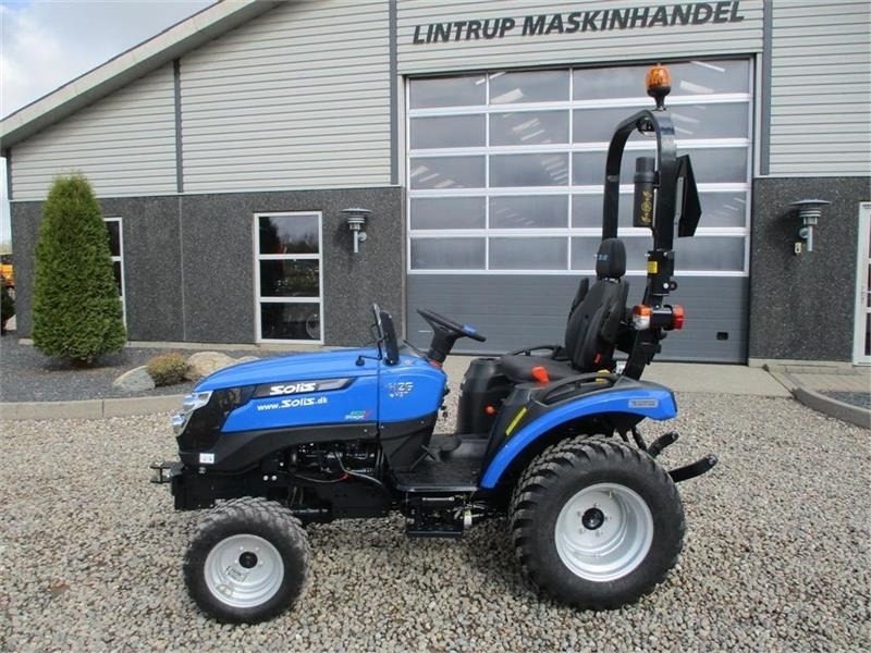 Solis H26 HST Garden Pro Dæk - Općinski traktor: slika Solis H26 HST Garden Pro Dæk - Općinski traktor Solis H26 HST Garden Pro Dæk - Općinski traktor: slika Solis H26 HST Garden Pro Dæk - Općinski traktor