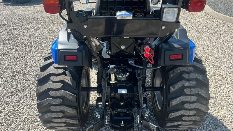 Solis H26 HST Hydrostat. Industrihjul - Općinski traktor: slika Solis H26 HST Hydrostat. Industrihjul - Općinski traktor Solis H26 HST Hydrostat. Industrihjul - Općinski traktor: slika Solis H26 HST Hydrostat. Industrihjul - Općinski traktor