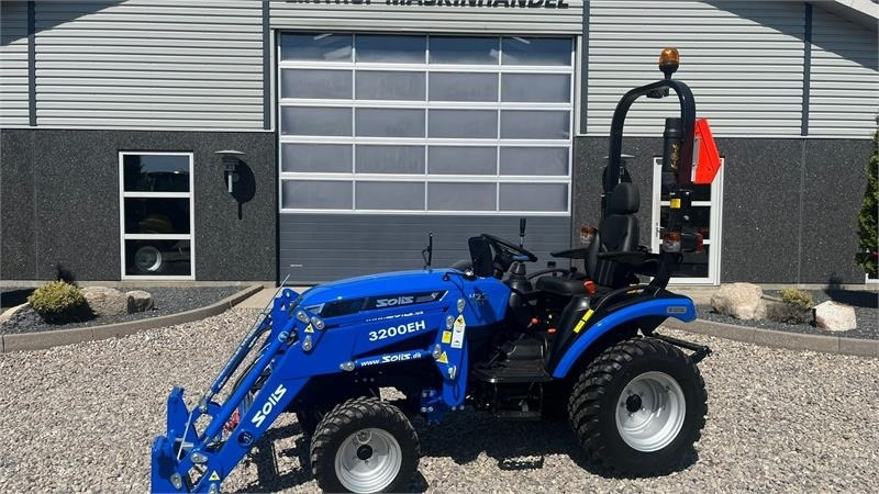 Solis H26 HST Med Frontlæsser og GardenPro dæk - Traktor: slika Solis H26 HST Med Frontlæsser og GardenPro dæk - Traktor Solis H26 HST Med Frontlæsser og GardenPro dæk - Traktor: slika Solis H26 HST Med Frontlæsser og GardenPro dæk - Traktor