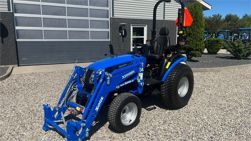 Solis H26 HST Turfdæk og Frontlæsser - Općinski traktor: slika Solis H26 HST Turfdæk og Frontlæsser - Općinski traktor Solis H26 HST Turfdæk og Frontlæsser - Općinski traktor: slika Solis H26 HST Turfdæk og Frontlæsser - Općinski traktor